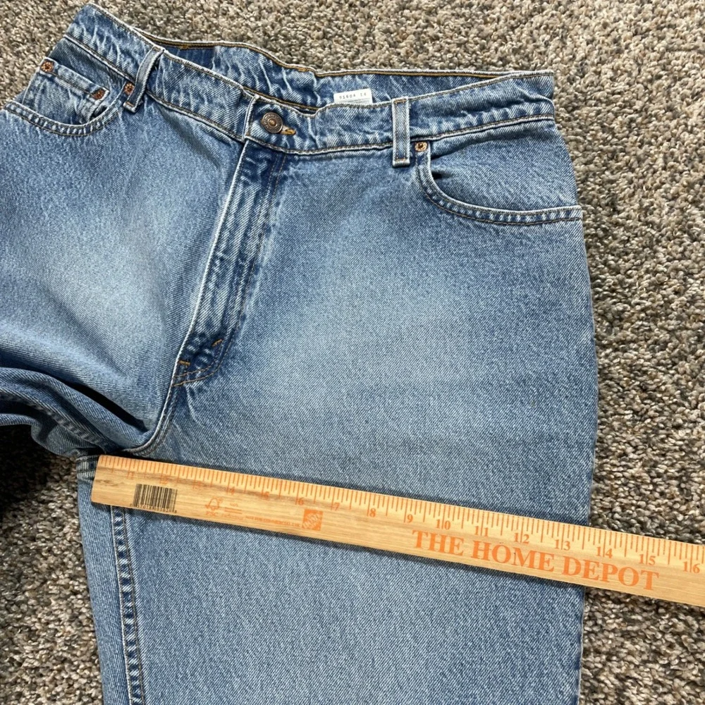 Vintage Levi's 550 Men's 34x30 Jeans USA Made 90s Tapered Leg Light Wash